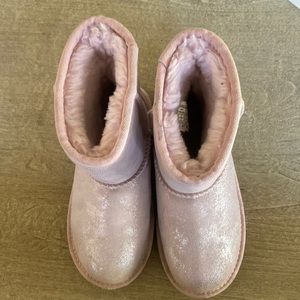 Ugg girls boots size 13